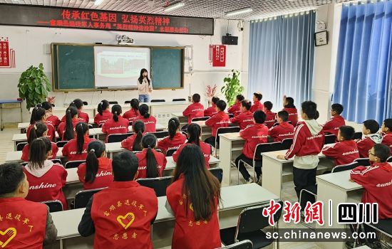 志愿服务活动现场。富顺县退役军人事务局 供图 志愿服务活动现场。富顺县退役军人事务局 供图