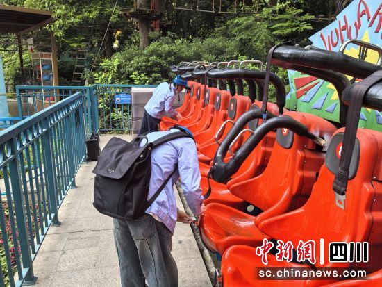 检查现场。温江区市场监管局 供图 检查现场。温江区市场监管局 供图