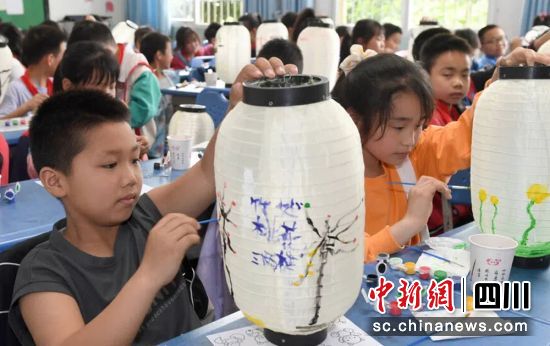活动现场。贡井融媒 供图 活动现场。贡井融媒 供图