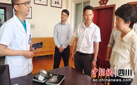 调研现场。荣县卫健 供图 调研现场。荣县卫健 供图