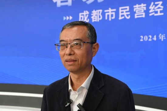 成都彩虹电器(集团)股份有限公司董事长黄朝万 成都彩虹电器(集团)股份有限公司董事长黄朝万