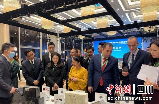 展出现场。荣县融媒 供图 展出现场。荣县融媒 供图