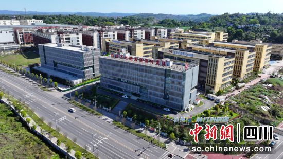 泸州纳溪经济开发区 丁俊皓 摄 泸州纳溪经济开发区 丁俊皓 摄