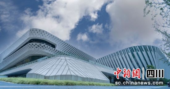 简阳市文化体育中心(东来印象)。 简阳融媒体中心 供图 简阳市文化体育中心(东来印象)。 简阳融媒体中心 供图