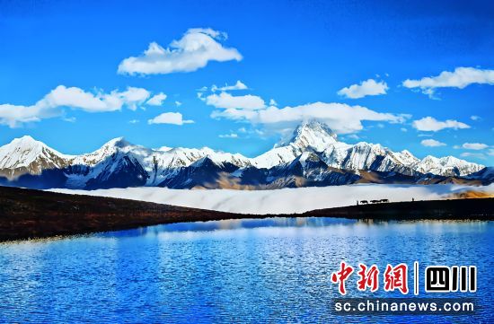 康定美景。(康定县文化旅游和广播影视体育局 供图) 康定美景。(康定县文化旅游和广播影视体育局 供图)