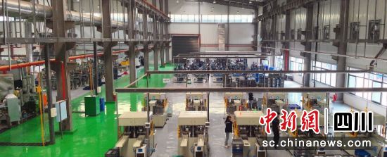南充鑫煜智能制造产业园区基础设施项目建设现场。李同周 摄 南充鑫煜智能制造产业园区基础设施项目建设现场。李同周 摄