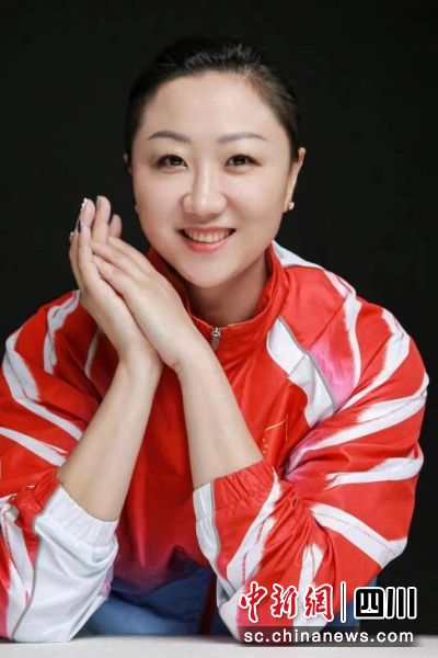 羽毛球世界冠军周蜜。新网银行供图 羽毛球世界冠军周蜜。新网银行供图