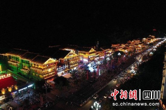 美丽夜景。兴文县委宣传部 供图 美丽夜景。兴文县委宣传部 供图