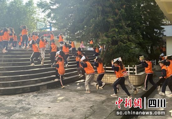 演练现场。富顺融媒 供图 演练现场。富顺融媒 供图
