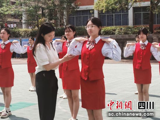 活动现场。杜红玉 摄 活动现场。杜红玉 摄