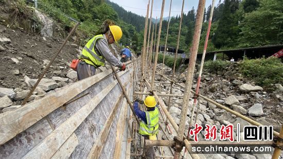 施工现场。什邡市水利工程质量与安全监督站供图 施工现场。什邡市水利工程质量与安全监督站供图