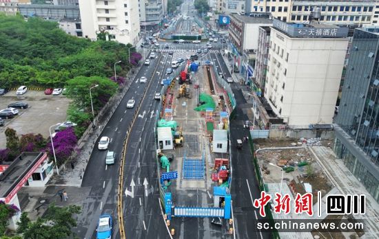 市域(郊)铁路成德线文庙广场站打围现场。成都轨道集团供图 市域(郊)铁路成德线文庙广场站打围现场。成都轨道集团供图