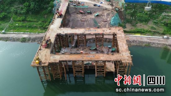 高家坝大桥项目。(中交四航局 供图) 高家坝大桥项目。(中交四航局 供图)