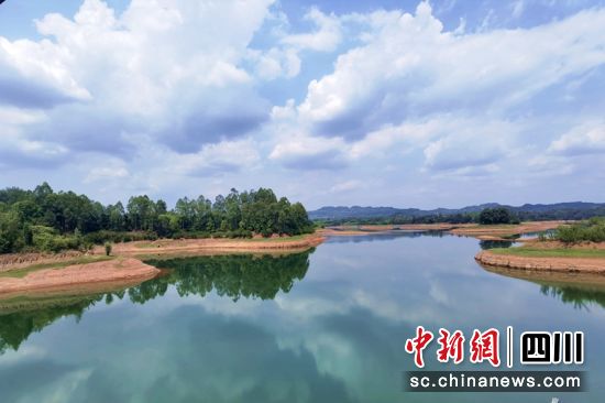 眉山仁寿黑龙滩一角。记者 刘忠俊 摄 眉山仁寿黑龙滩一角。记者 刘忠俊 摄