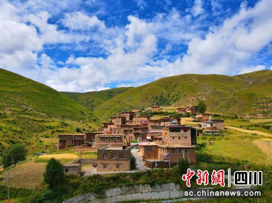 美丽乡村新图景。壤塘县委宣传部供图 美丽乡村新图景。壤塘县委宣传部供图