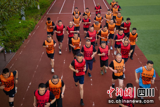 绵阳市公安机关领导干部大比武活动。 绵阳市公安局供图 绵阳市公安机关领导干部大比武活动。 绵阳市公安局供图
