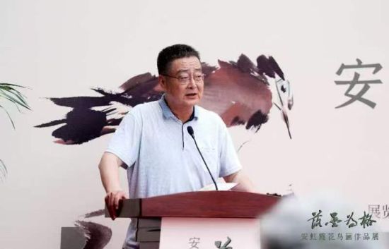 成都市武侯区政协副主席安雪松致辞。 成都市武侯区政协副主席安雪松致辞。