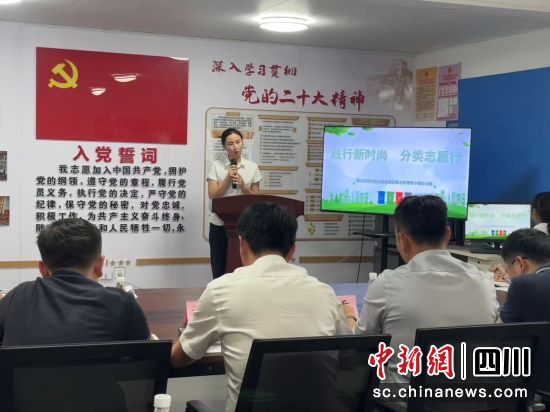 比赛现场。(胡利霞摄) 比赛现场。(胡利霞摄)