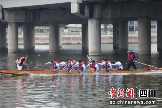 参赛选手们正在训练。 德阳市委宣传部供图 参赛选手们正在训练。 德阳市委宣传部供图