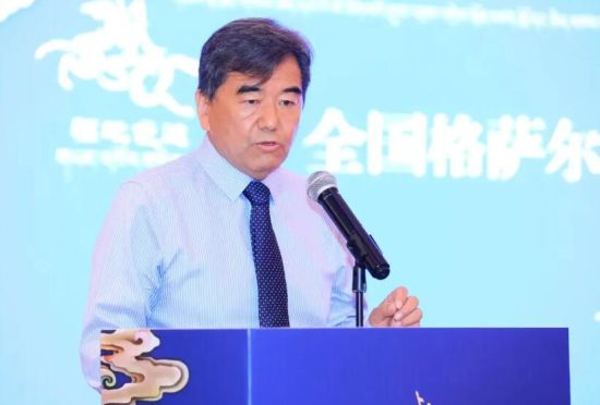 全国《格萨(斯)尔》工作领导小组办公室主任,格萨尔图像标准化专家组组长 诺布旺丹 全国《格萨(斯)尔》工作领导小组办公室主任,格萨尔图像标准化专家组组长 诺布旺丹