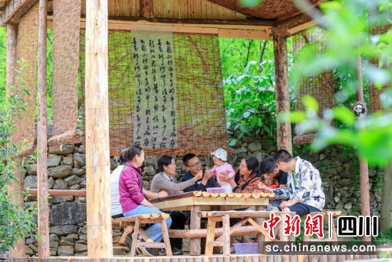 乡村一派祥和的景象。小金县委宣传部供图 乡村一派祥和的景象。小金县委宣传部供图