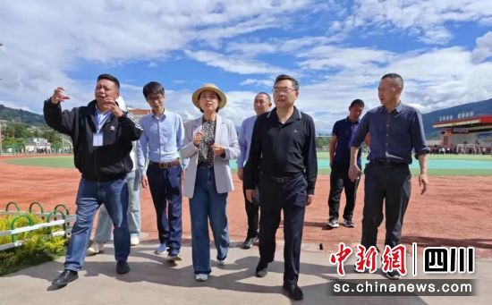 致公党旌阳区支部一行到越西县开展调研。 旌阳区援彝前方指挥部供图 致公党旌阳区支部一行到越西县开展调研。 旌阳区援彝前方指挥部供图
