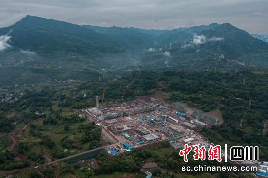 鸟瞰铁山坡气田。韩超 摄 鸟瞰铁山坡气田。韩超 摄