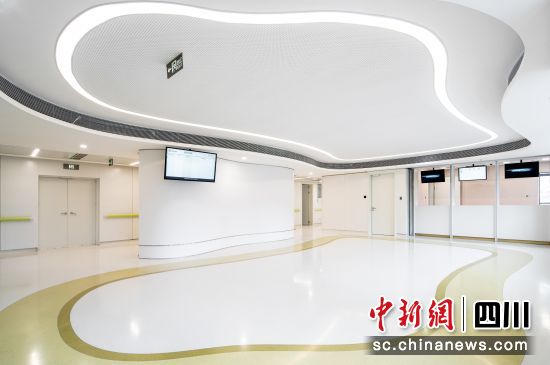 图为华西第二医院华西院区南楼内部。华西第二医院 供图 图为华西第二医院华西院区南楼内部。华西第二医院 供图