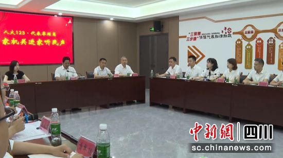活动现场。沿滩融媒 供图 活动现场。沿滩融媒 供图