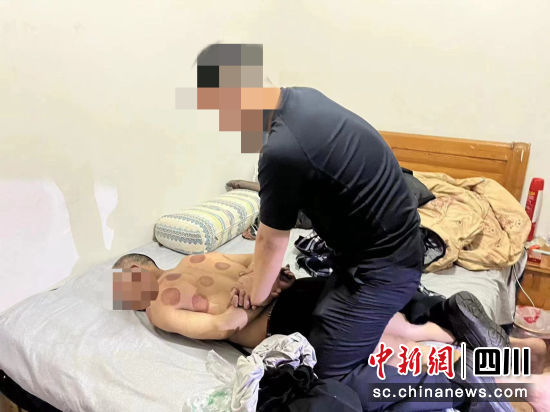 什邡市公安局成功抓获一名流窜作案“电耗子”。 什邡市公安局供图 什邡市公安局成功抓获一名流窜作案“电耗子”。 什邡市公安局供图