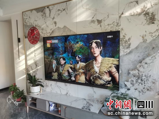 电视上正在播出动画片《少年禹传奇》。 北川县委宣传部供图 电视上正在播出动画片《少年禹传奇》。 北川县委宣传部供图