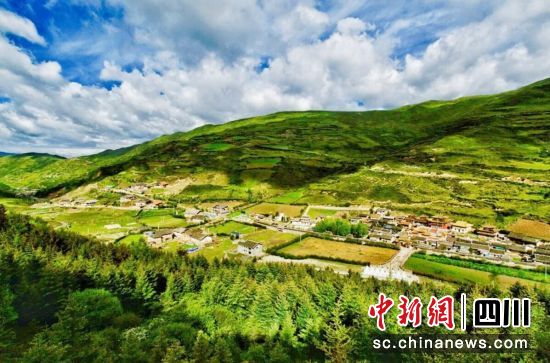 尼日谷风景区。松潘县委宣传部供图 尼日谷风景区。松潘县委宣传部供图