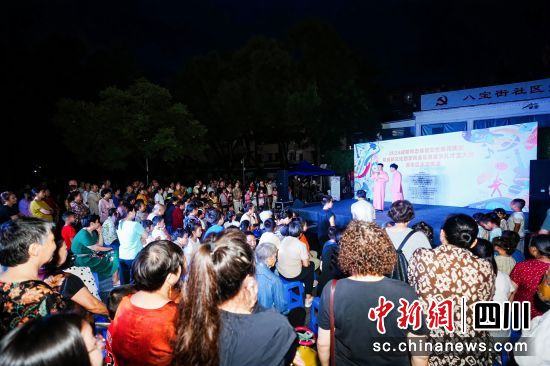 活动现场。(唐泽 摄) 活动现场。(唐泽 摄)