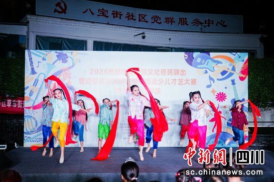 活动现场。(唐泽 摄) 活动现场。(唐泽 摄)