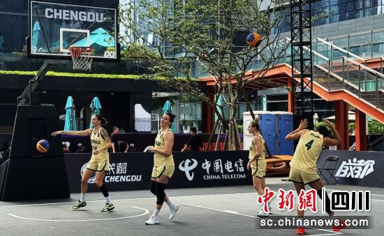 中国电信助力2024国际篮联3x3大师赛暨女子系列赛。中国电信四川公司供图 中国电信助力2024国际篮联3x3大师赛暨女子系列赛。中国电信四川公司供图