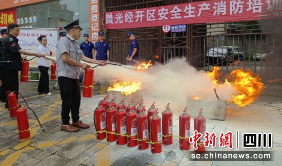 演练现场。富顺融媒 供图 演练现场。富顺融媒 供图