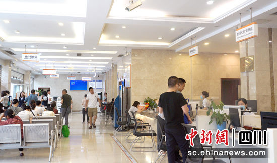 绵竹搭建“银—政—会—企”融资对接平台。 绵竹市融媒体中心供图 绵竹搭建“银—政—会—企”融资对接平台。 绵竹市融媒体中心供图