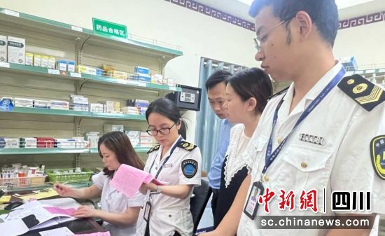 卫生执法检查。荣县卫健 供图 卫生执法检查。荣县卫健 供图