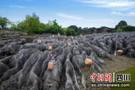 兴文石海。兴文县文广旅游局 供图 兴文石海。兴文县文广旅游局 供图