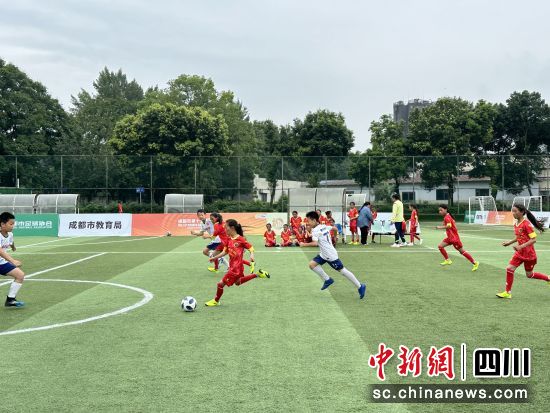 开营仪式现场。王爵 摄 开营仪式现场。王爵 摄