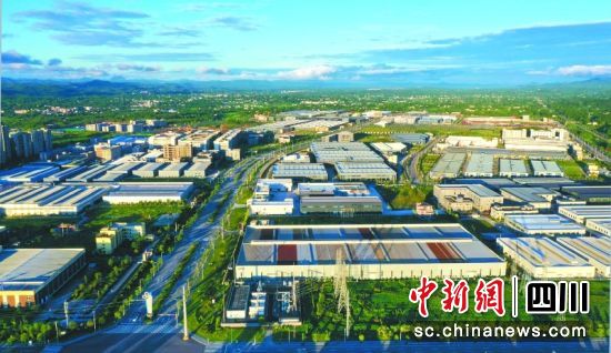 营山经开区一瞥。杨汉国 摄 营山经开区一瞥。杨汉国 摄