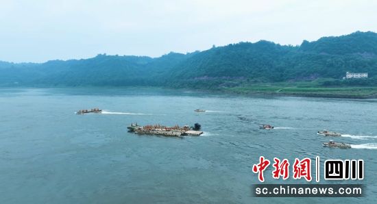 泸州市“护航·2024”综合应急实战演练现场。泸州应急供图 泸州市“护航·2024”综合应急实战演练现场。泸州应急供图