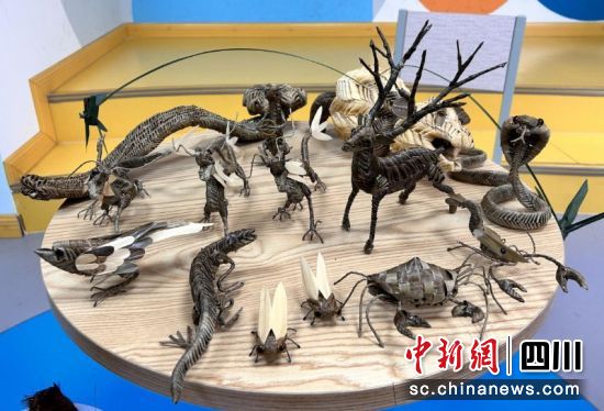 棕编作品。龙怡 摄 棕编作品。龙怡 摄
