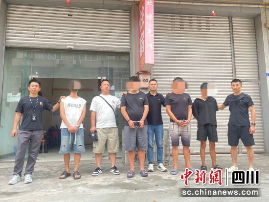 绵阳游仙公安打掉一“跑分”犯罪团伙。 游仙公安供图 绵阳游仙公安打掉一“跑分”犯罪团伙。 游仙公安供图