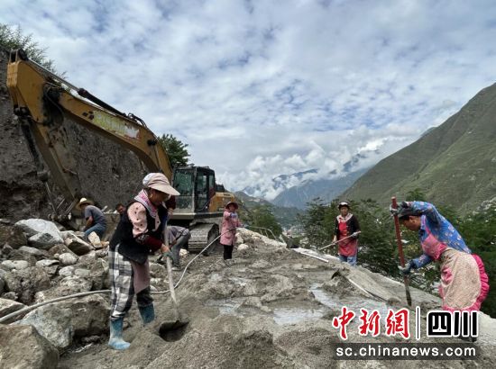 施工现场。汶川县委宣传部供图 施工现场。汶川县委宣传部供图