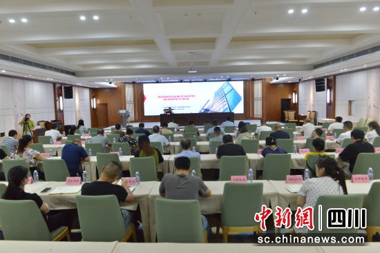 南部县首场“工信大讲堂”来讲现场。南部县委宣传部供图 南部县首场“工信大讲堂”来讲现场。南部县委宣传部供图