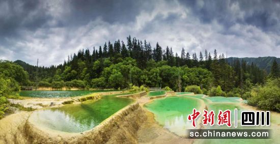 神仙池风光。九寨沟县委宣传部供图 神仙池风光。九寨沟县委宣传部供图