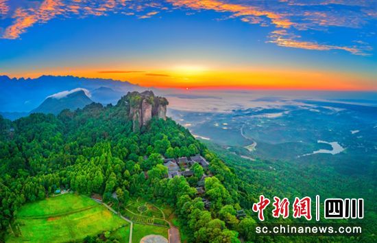 窦圌山。 江油市委宣传部供图 窦圌山。 江油市委宣传部供图