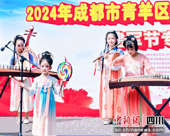 演出现场。 唐泽 摄 演出现场。 唐泽 摄