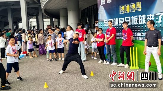 活动现场。陆洪峰 摄 活动现场。陆洪峰 摄